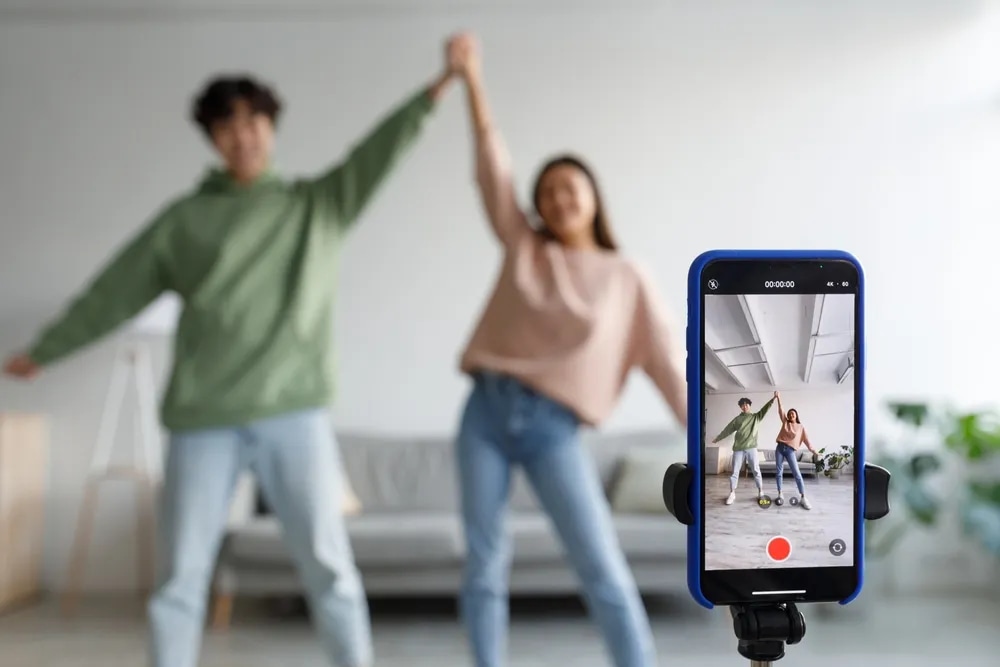 Löwe erklärt, warum der Kauf von TikTok Aufrufen dein Account-Wachstum beschleunigt