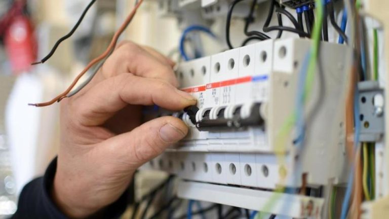 24/7 Elektriker Notdienst München für Privathaushalte
