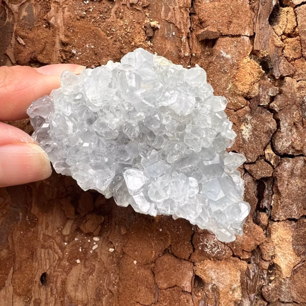 celestit Schmuck & Rohsteine für Achtsamkeit und tiefen Seelenfrieden